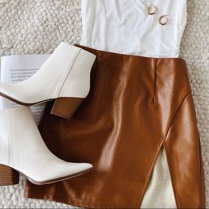 NWOT Brown leather skirt